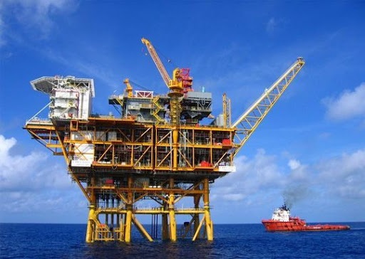 Shipyard Working Platforms and Structural Support Systems Using Q235 Steel